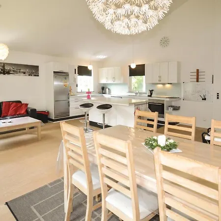 Three-bedroom Holiday In